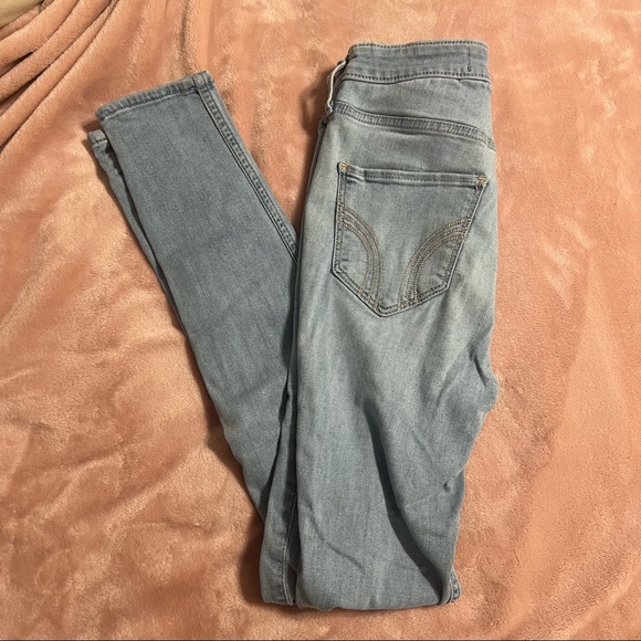 Hollister Ultra High Rise Super Skinny Jeans - Picture 2 of 3